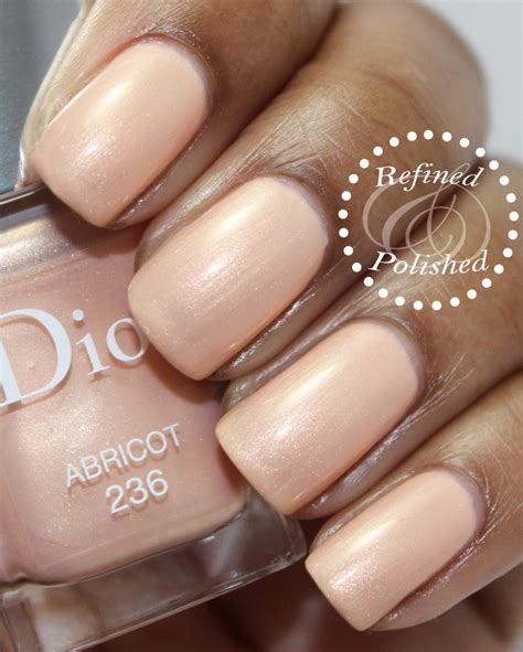 dior nail abricot